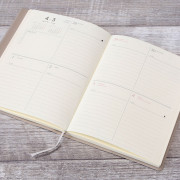 日本製 2025年 B6尺寸 Block Weekly Diary: Flower/Beige (2025.01-2026.03)